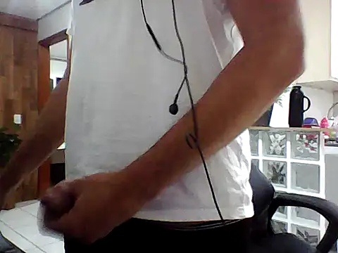 Snapshot of FabioZoe1 chatting on May 2026 01:01:01 AM FabioZoe1 online show from May 2026 01:01:01 AM