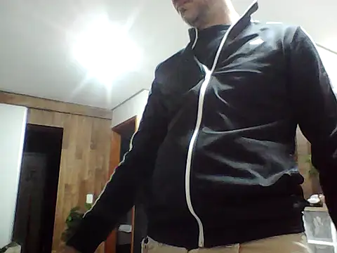 Snapshot of FabioZoe1 chatting on May 2026 03:36:01 AM FabioZoe1 online show from May 2026 03:36:01 AM
