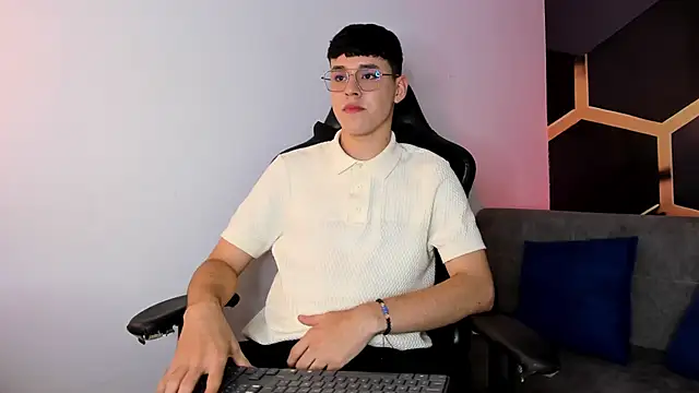 Snapshot of IanBlake_ chatting on March 2026 09:10:01 PM IanBlake online show from March 2026 09:10:01 PM