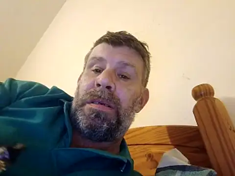 stud2512 online show from March 2026 10:15:02 PM