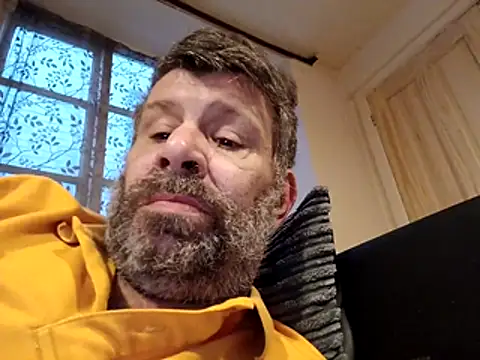 stud2512 online show from April 2026 06:36:02 PM