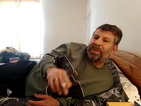 stud2512 online show from April 2026 08:15:02 AM