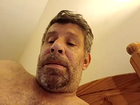 Snapshot of stud2512 chatting on April 2026 11:51:02 PM stud2512 online show from April 2026 11:51:02 PM