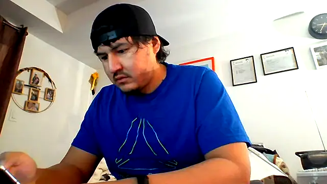 Snapshot of Bouncywarrior chatting on March 2026 02:36:02 AM Bouncywarrior online show from March 2026 02:36:02 AM