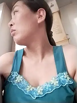 lris-Beauty77 online show from April 2026 07:55:01 PM