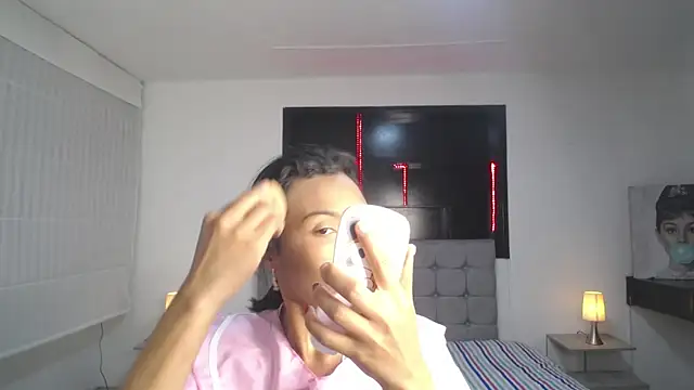 Wendy 1  online show from April 2026 10:43:02 PM