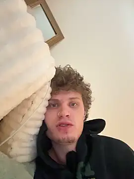 Snapshot of PAPITRVN chatting on February 2026 12:30:02 AM PAPITRVN online show from February 2026 12:30:02 AM