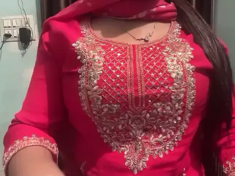 Snapshot of Avneet_kaurr1 chatting on April 2026 02:53:02 PM Avneet kaurr1 online show from April 2026 02:53:02 PM
