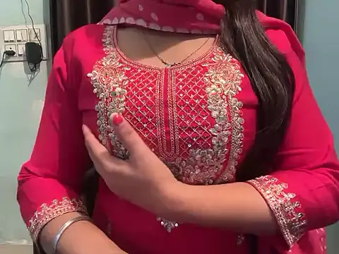 Snapshot of Avneet_kaurr1 chatting on April 2026 02:20:01 AM Avneet kaurr1 online show from April 2026 02:20:01 AM