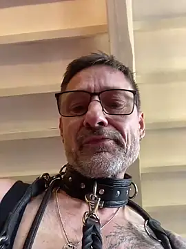 Snapshot of YONIYOGA chatting on March 2026 01:36:01 PM YONIYOGA online show from March 2026 01:36:01 PM