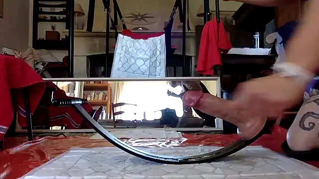 Snapshot of YONIYOGA chatting on March 2026 11:43:01 AM YONIYOGA online show from March 2026 11:43:01 AM