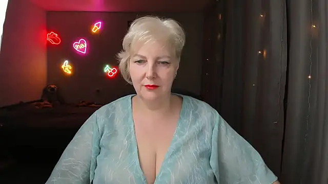 Mary-Leee online show from June 2026 04:41:02 PM