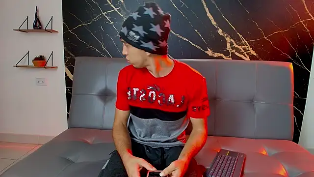 Snapshot of thiago_moreno chatting on February 2026 12:15:01 PM thiago moreno online show from February 2026 12:15:01 PM