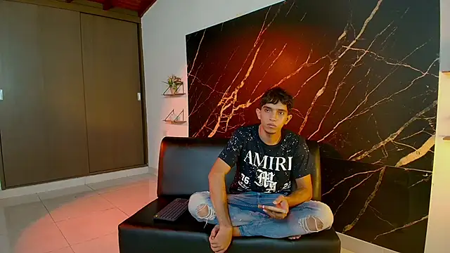 Snapshot of thiago_moreno chatting on February 2026 12:28:02 PM thiago moreno online show from February 2026 12:28:02 PM