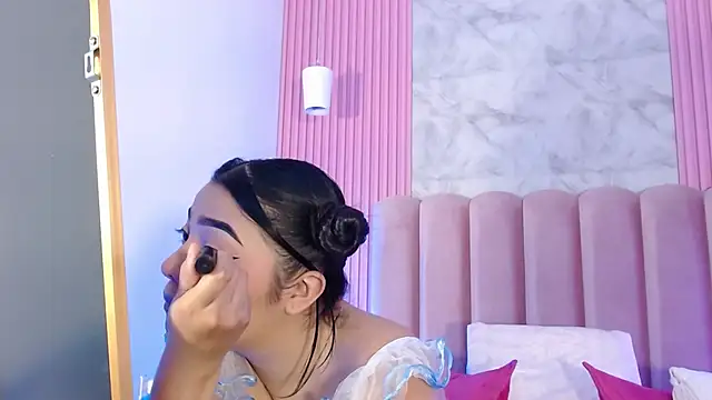 ArianaRougee online show from May 2026 10:32:01 AM