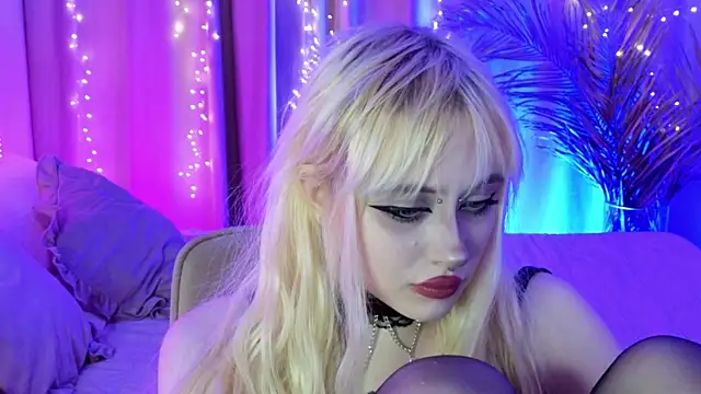 rraffaellka online show from June 2026 09:41:01 PM