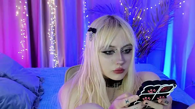 rraffaellka online show from June 2026 09:17:01 PM