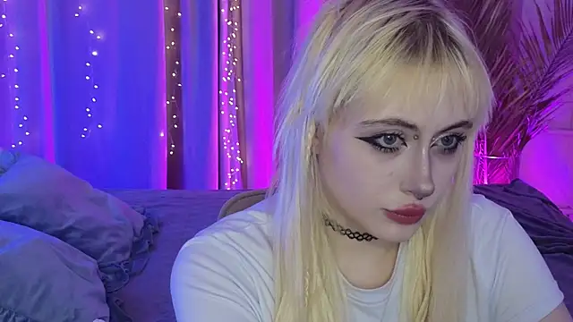 rraffaellka online show from June 2026 09:32:02 PM