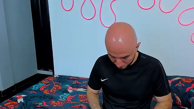 Snapshot of Cintya_n_Roger chatting on February 2026 01:23:02 PM Cintya n Roger online show from February 2026 01:23:02 PM