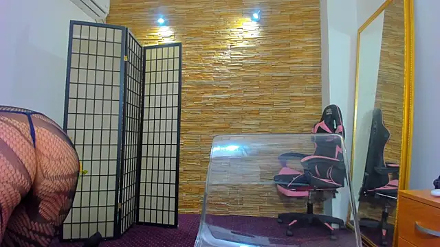 MiaNoirr online show from February 2026 08:31:02 PM