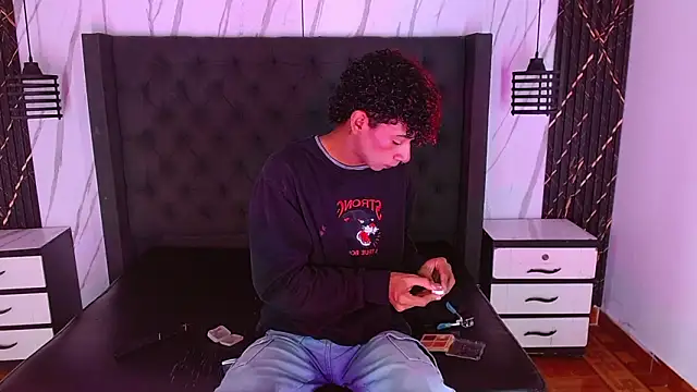 Billie Turneer online show from February 2026 10:18:01 PM