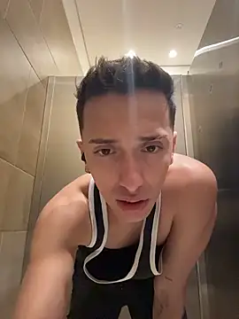 Thiago Jones1 online show from March 2026 03:28:02 PM