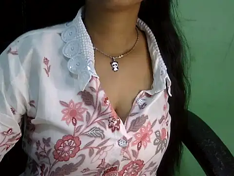 cute momo love online show from March 2026 05:46:01 AM