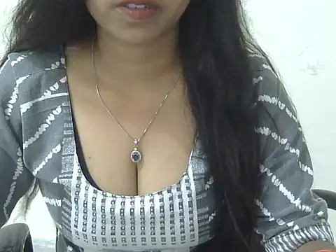 Snapshot of cute_momo_love chatting on July 2026 04:41:01 AM cute momo love online show from July 2026 04:41:01 AM
