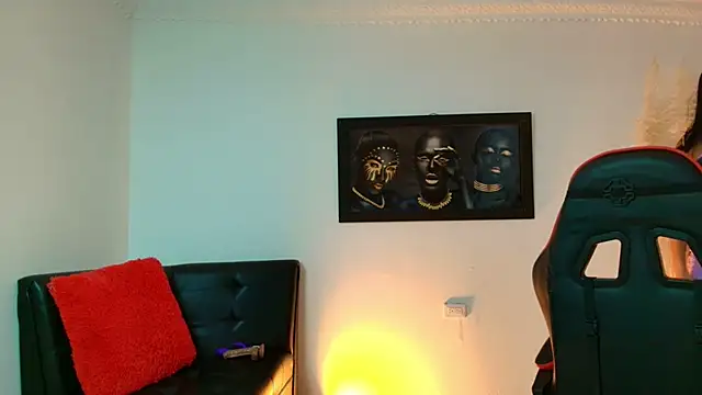 sara lux1 online show from March 2026 12:01:01 PM