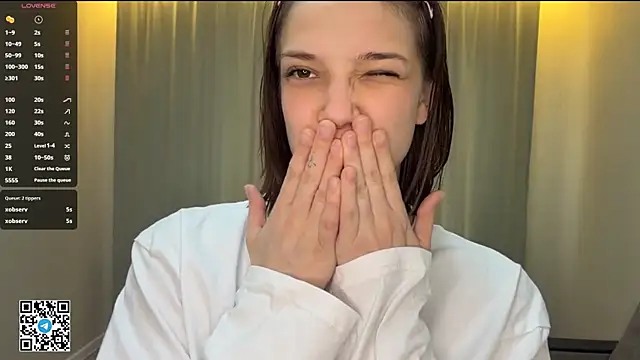 Carolini i online show from April 2026 07:50:02 AM