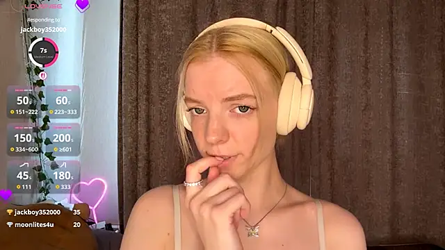 Snapshot of Marry_Sornatiko chatting on June 2026 03:32:01 PM Marry Sornatiko online show from June 2026 03:32:01 PM