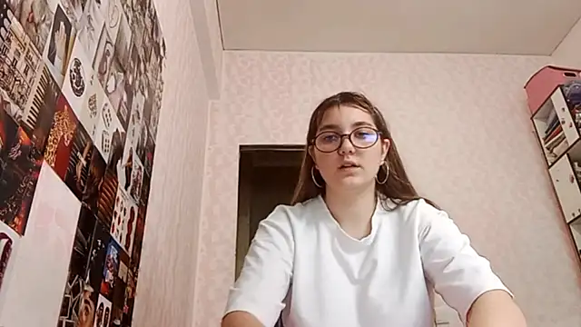 Snapshot of JanineThielman chatting on July 2026 10:22:01 AM JanineThielman online show from July 2026 10:22:01 AM