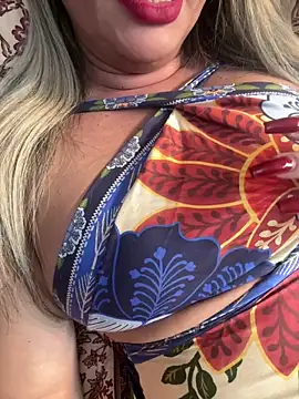 Nanda loiragostosa online show from April 2026 09:20:02 PM