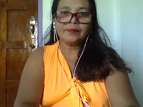 Snapshot of Flowerblossom123 chatting on April 2026 05:33:01 AM Flowerblossom123 online show from April 2026 05:33:01 AM