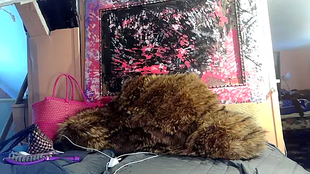 BunnyYT online show from April 2026 06:42:01 PM