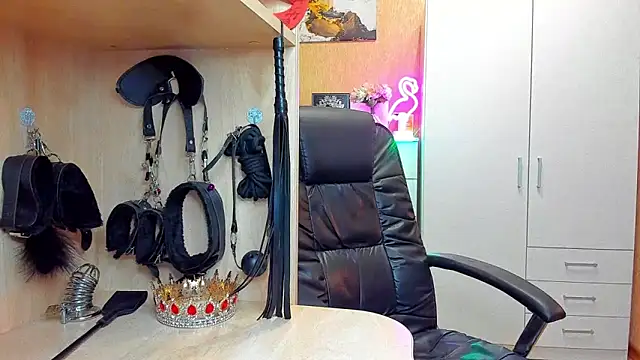 KristiTopxx online show from April 2026 06:52:01 PM