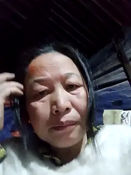 heesuu11 online show from March 2026 11:47:01 AM