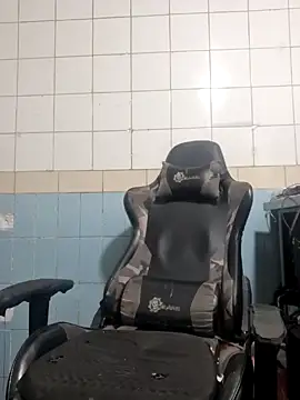 boyp3netrat0r online show from April 2026 11:42:01 PM