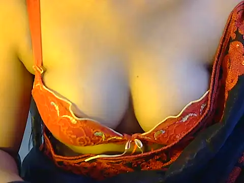 Snapshot of strip_sunshine chatting on May 2026 04:43:01 AM strip sunshine online show from May 2026 04:43:01 AM