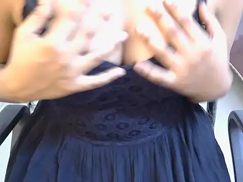 Snapshot of strip_sunshine chatting on May 2026 10:36:01 AM strip sunshine online show from May 2026 10:36:01 AM