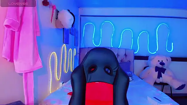 Alisson Taylor 1 online show from February 2026 10:25:02 AM