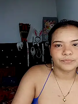 Snapshot of Emily_Rouse23 chatting on May 2026 02:17:01 AM Emily Rouse23 online show from May 2026 02:17:01 AM