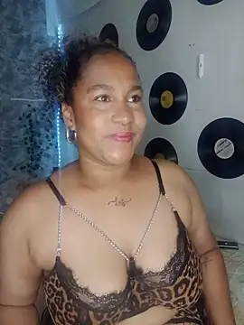 Snapshot of medusafox_ chatting on May 2026 04:50:01 AM medusafox online show from May 2026 04:50:01 AM