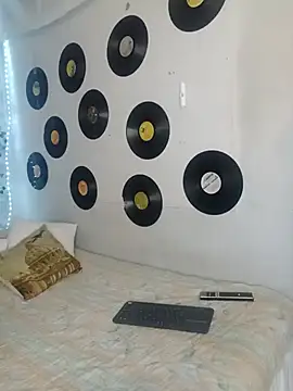 Snapshot of medusafox_ chatting on May 2026 04:20:01 AM medusafox online show from May 2026 04:20:01 AM