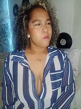 Snapshot of medusafox_ chatting on May 2026 04:30:02 AM medusafox online show from May 2026 04:30:02 AM