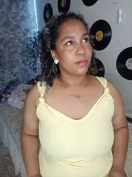 Snapshot of medusafox_ chatting on May 2026 05:04:02 AM medusafox online show from May 2026 05:04:02 AM