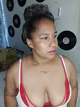 Snapshot of medusafox_ chatting on June 2026 05:31:02 AM medusafox online show from June 2026 05:31:02 AM