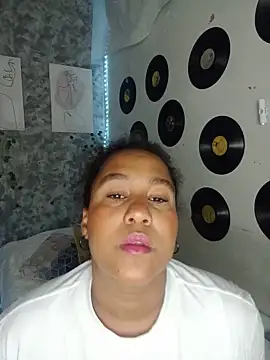 Snapshot of medusafox_ chatting on June 2026 04:46:01 AM medusafox online show from June 2026 04:46:01 AM