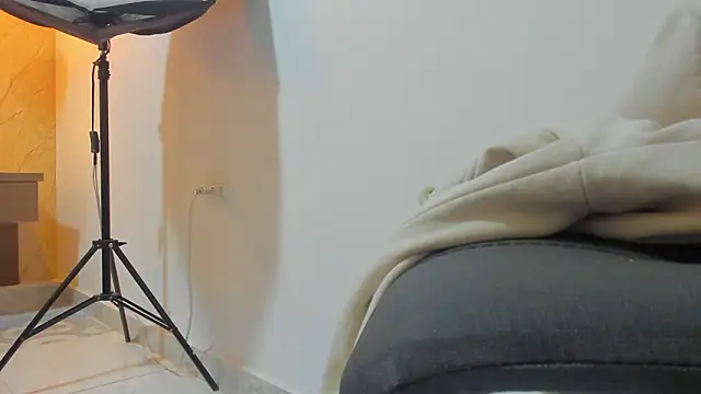 Miia03 online show from March 2026 11:32:01 AM