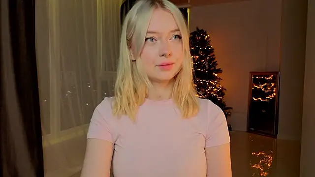 Snapshot of ChristinBland chatting on February 2026 08:21:01 PM ChristinBland online show from February 2026 08:21:01 PM